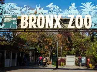 Entrance of Bronx Zoo