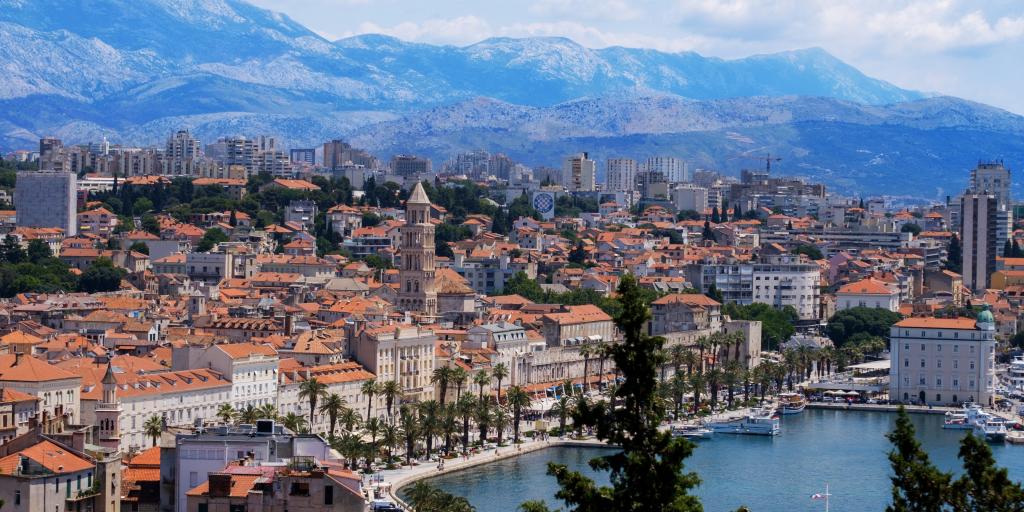 The seaside city of Split in Croatia, with mountains in the background