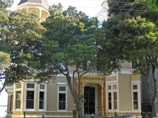 Exterior of the Payne Mansion in San Francisco, which is now known as the Mansion on Sutter hotel