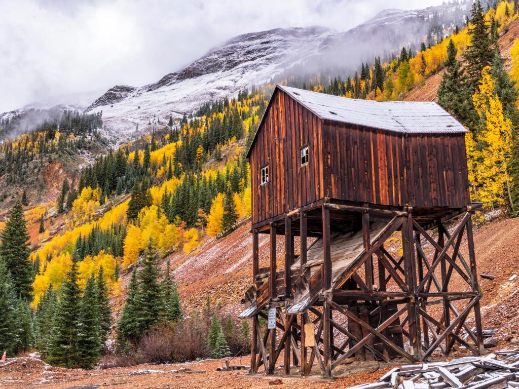 Abandoned mine building among fall foliage in the Chattanooga Valley