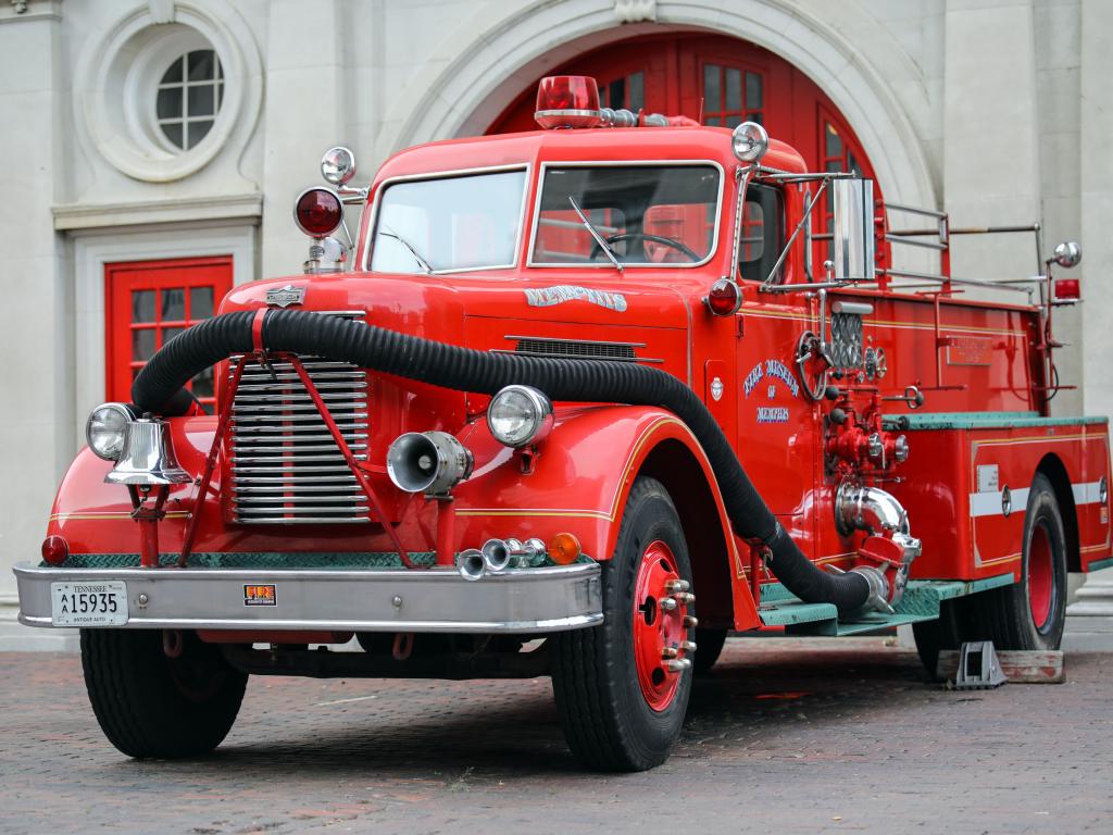 Old fire truck outside the Memphis Fire Museum