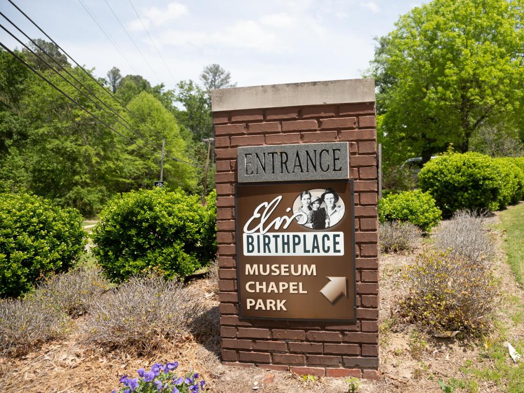 Elvis Presley Birthplace Entrance Sign