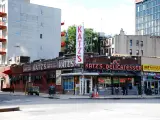 Exterior of Katz Delicatessen 