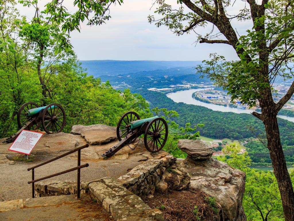 Cannon overlooking Chattanooga at Lookout Mountain Battlefield, Point Park Civil War Cannon Monument near Chattanooga, Tennessee, USA.