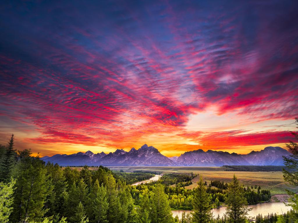 Colorful sunset at Snake River Overlook in Grand Teton National Park, WY