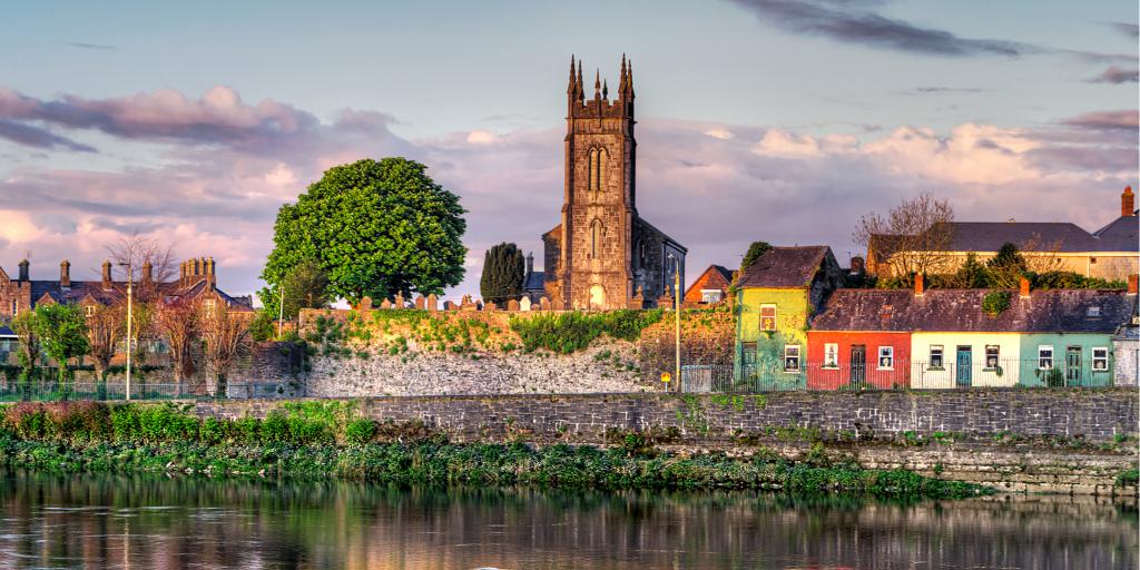 Shannon river scenery in Limerick, Ireland