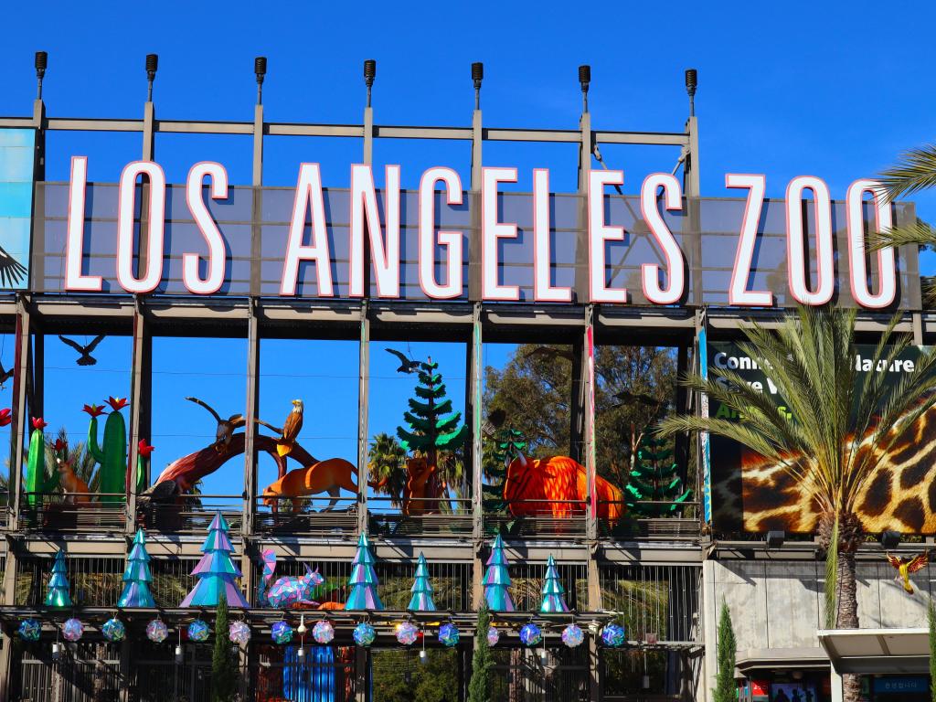 Entrance of Los Angeles Zoo on a sunny day