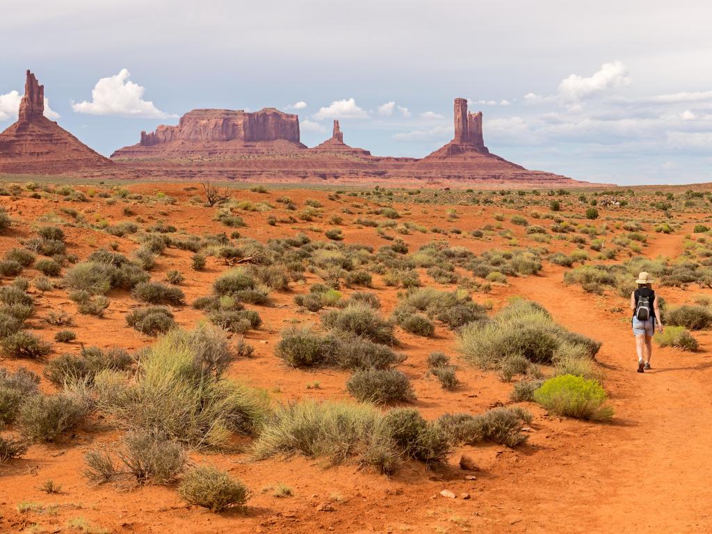 Hiking the Wildcat trail in Monument Valley