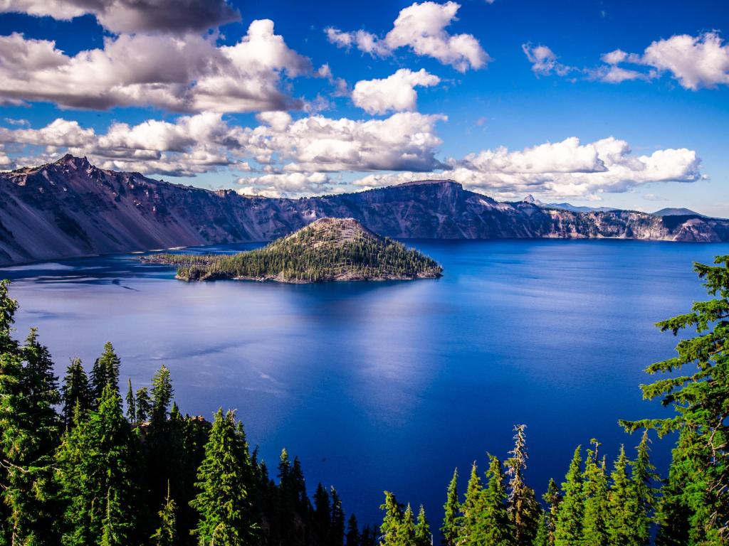 Views across the woodlands and expansive Crater Lake, Oregon