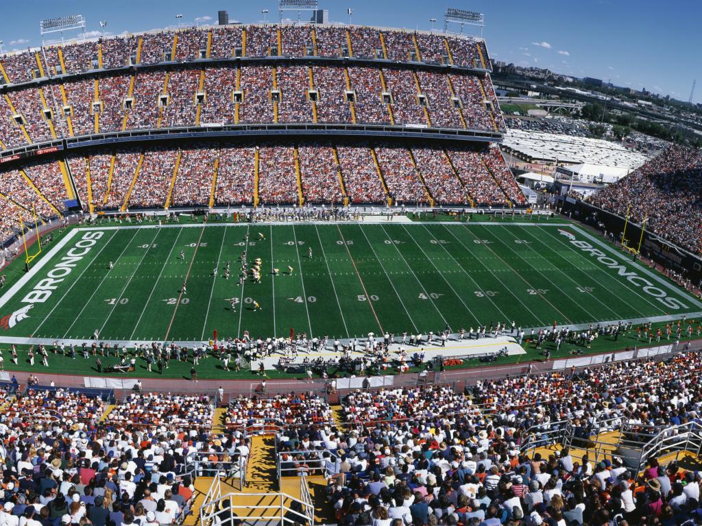 Mile High Stadium in Denver - Denver Broncos playing St. Louis Rams in the NFL