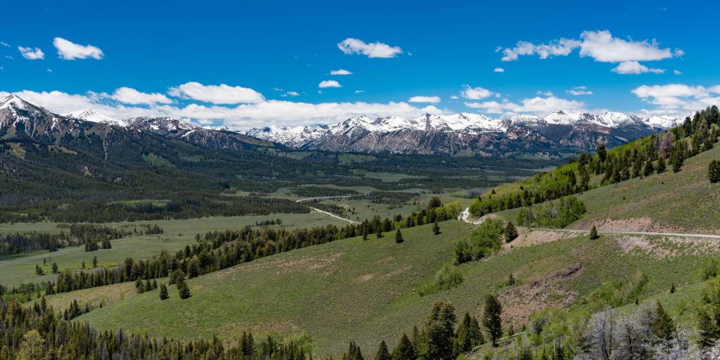 Views of the snow-capped mountains from Sawtooth Scenic Byway overlook in Idaho