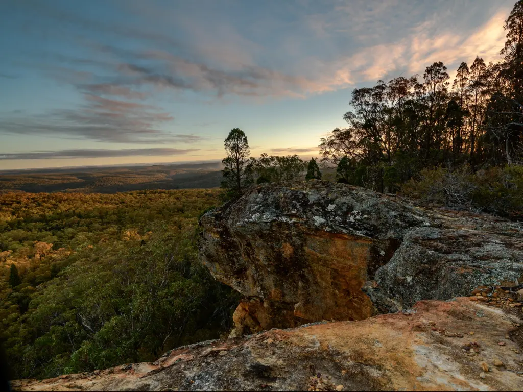 Goulburn River National Park, Australia with sunrise from Lee's Pinch lookout looking down at the green valley below. 
