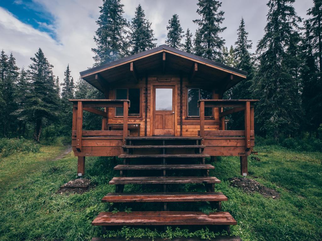 One of the wonderful Alaskan cabins plunged into the thick Chugach Forest
