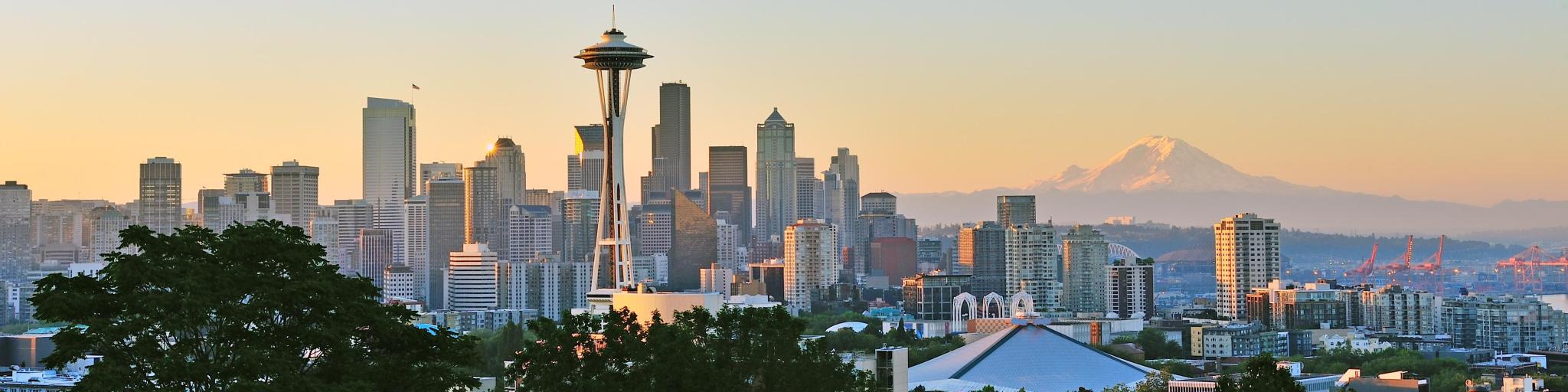 Seattle, Washington State, USA with a view of Space Needle and Seattle skyline at sunrise from Kerry Park.