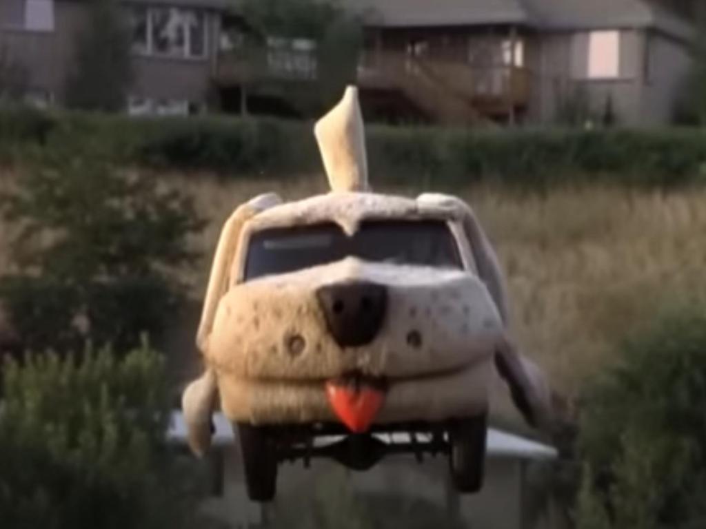 Dumb and Dumber - Dog Car 