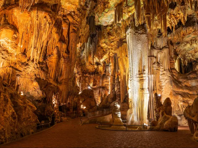 Cave stalactites, stalagmites, and other formations at Luray Caverns, Virginia.