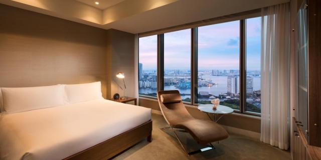 Luxurious bedroom in the Conrad Tokyo Hotel