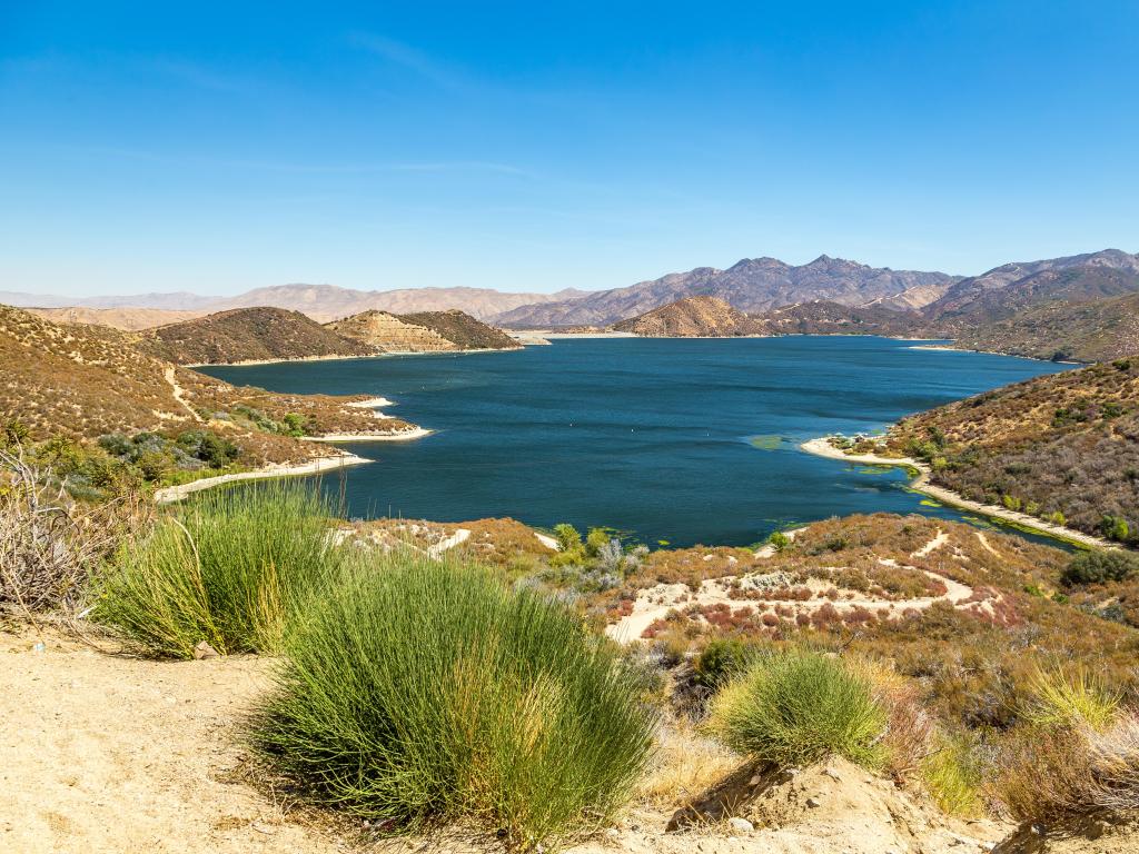 A view of The Pacific Crest Trail as it winds around Silverwood Lake in San Bernardino County, California
