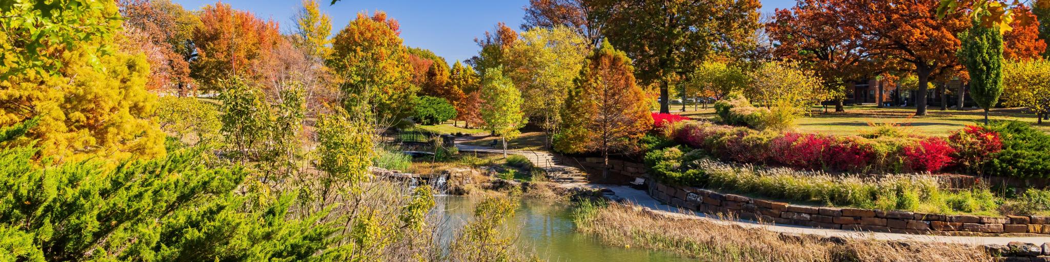 Beautiful fall color fo Veterans Park at Tulsa, Oklahoma
