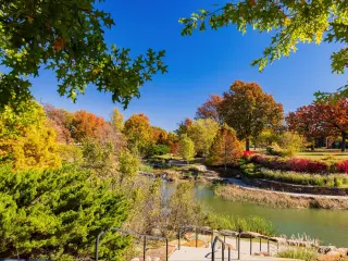 Beautiful fall color fo Veterans Park at Tulsa, Oklahoma