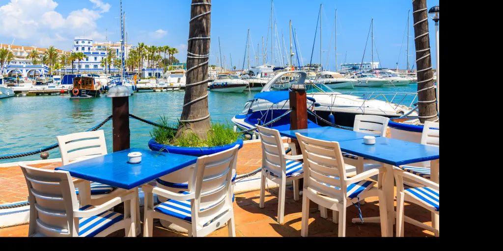 Breakfast in Estepona before continuing with your Spain road trip