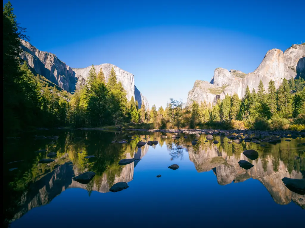 A typical view of the Yosemite National Park during daytime.