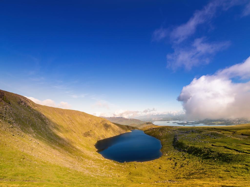 Panoramic view of Devils Punch Bowl lake