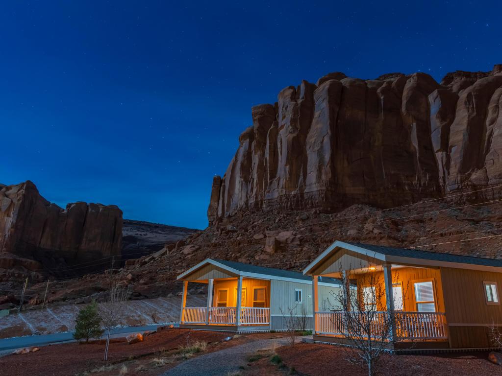 Starry sky with the lodge-style accommodation of Goulding's Lodge