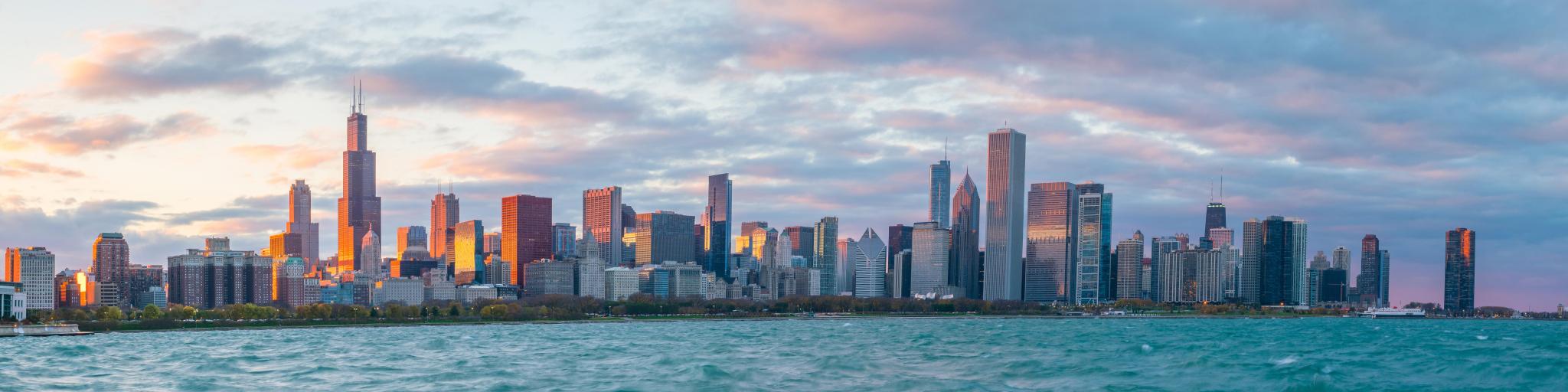 Downtown chicago skyline at sunset Illinois, USA