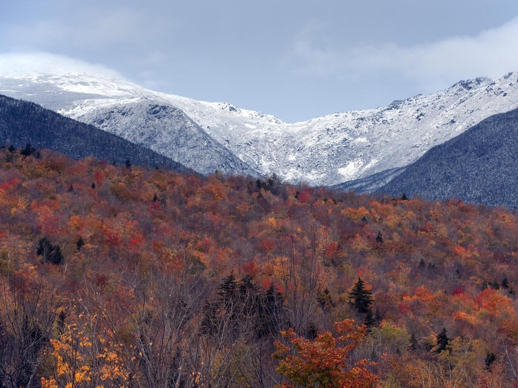 Mt Washington, New Hampshire, USA with White mountains of New Hampshire in autumn with Mt Washington in the background.