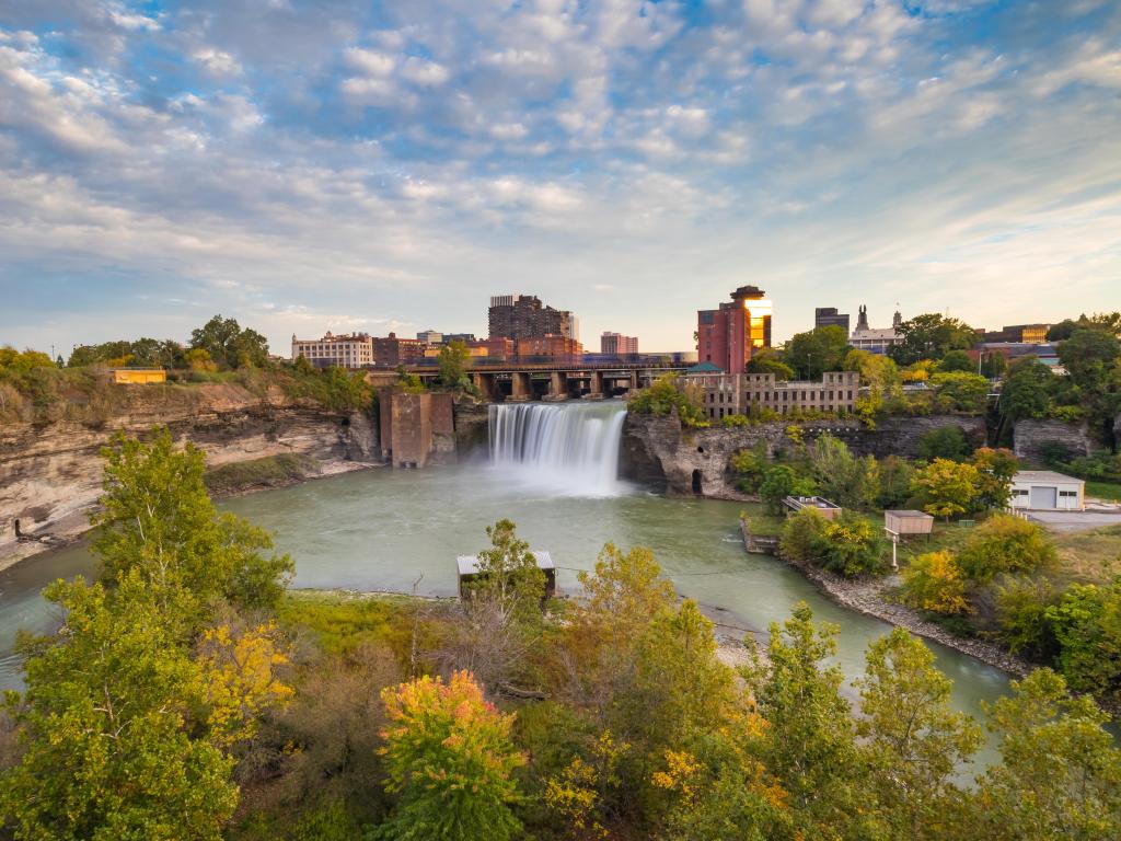 A View of the High Falls in the city of Rochester on a cloudy day