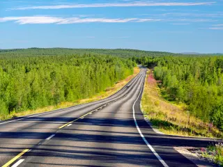 How far is it safe to drive in 1 day - usually up to 500 miles.