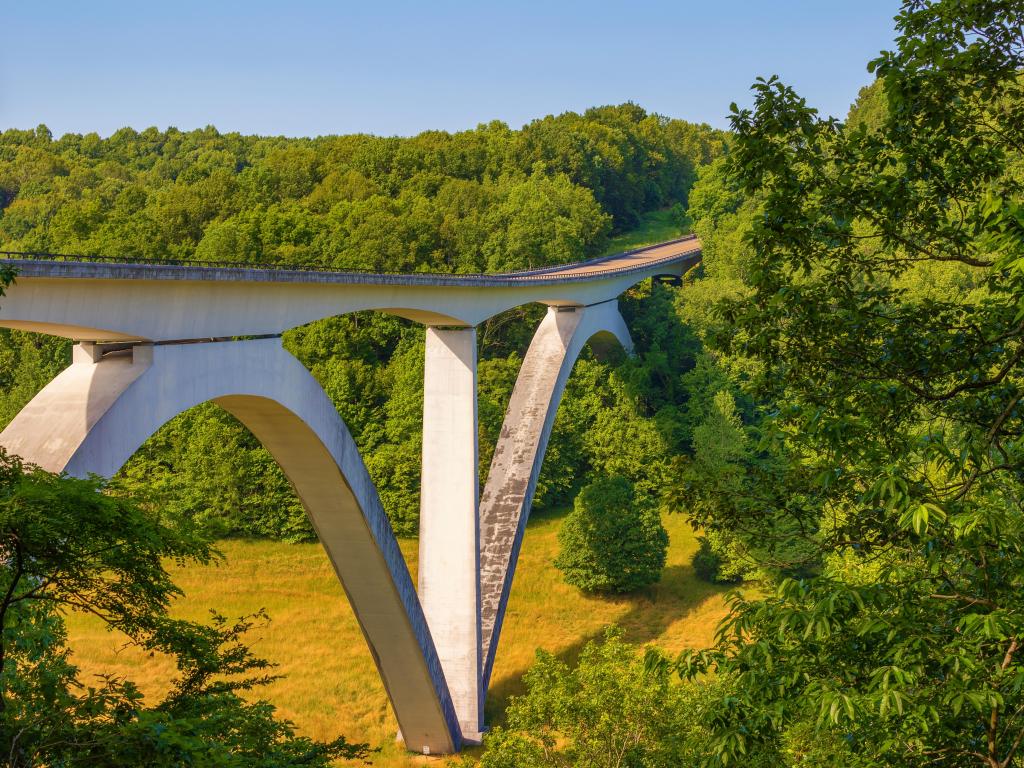 Natchez Trace Parkway Bridge, Tennessee, USA with a view of the double arch structure at the near beginning of the Historical Route in Tennessee.