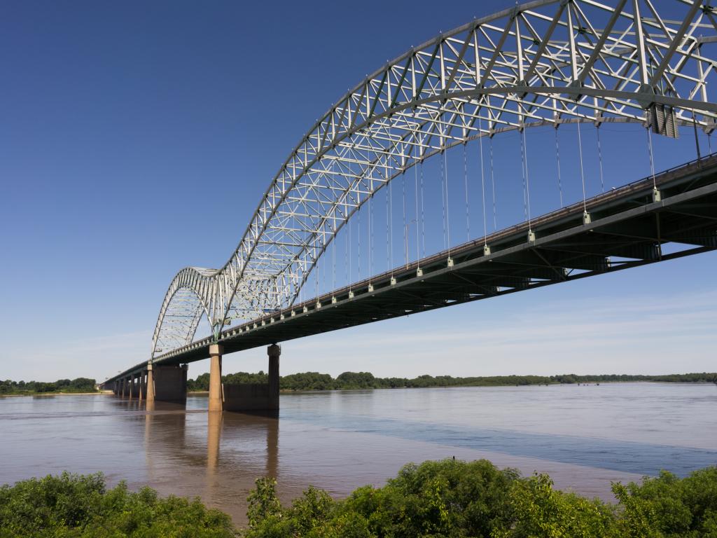 Hernando de Soto bridge over the Mississippi from Memphis, Tennessee to Arkansas