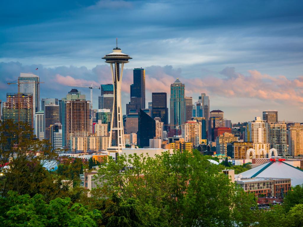 Sunset view of the Seattle skyline from Kerry Park, in Seattle, Washington, USA