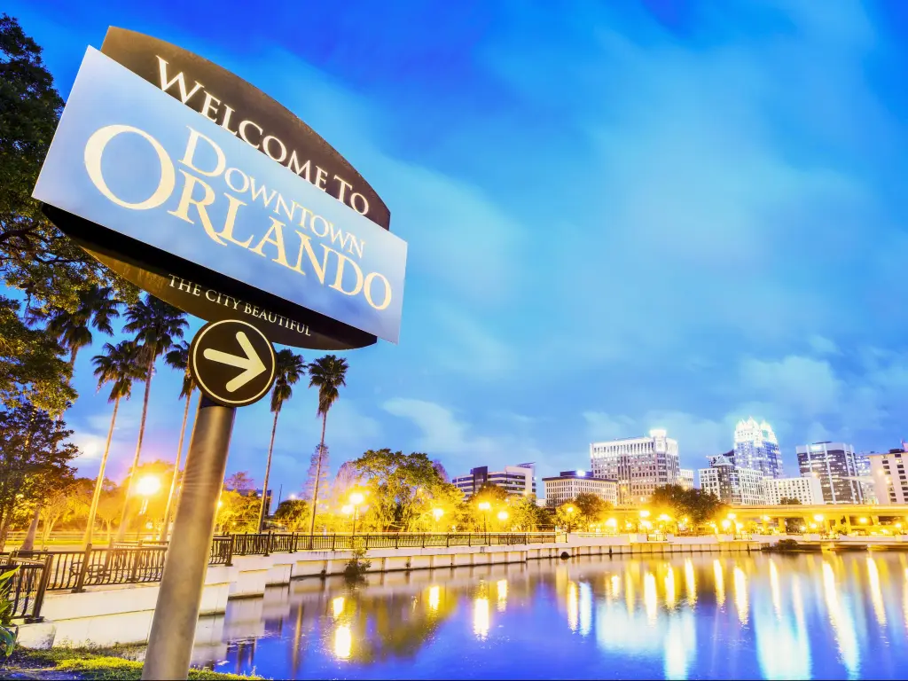 Downtown Orlando. City skyline with Downtown Orlando sign post 
