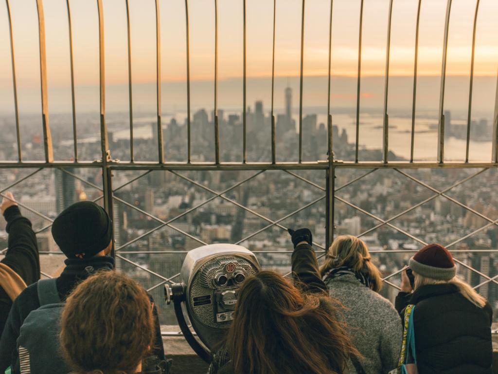 People on viewing platform at the Empire State Building
