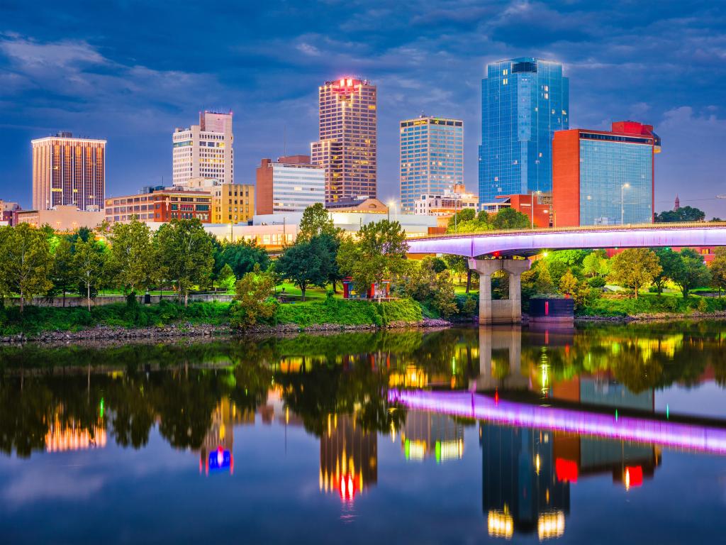 Little Rock, Arkansas, USA skyline on the river at twilight.