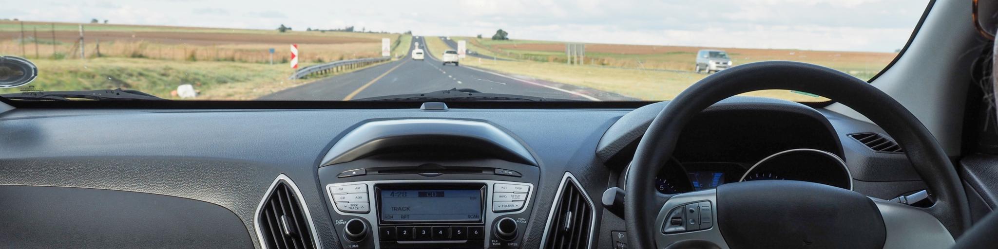 Driving a car on the right vs the left - driver position