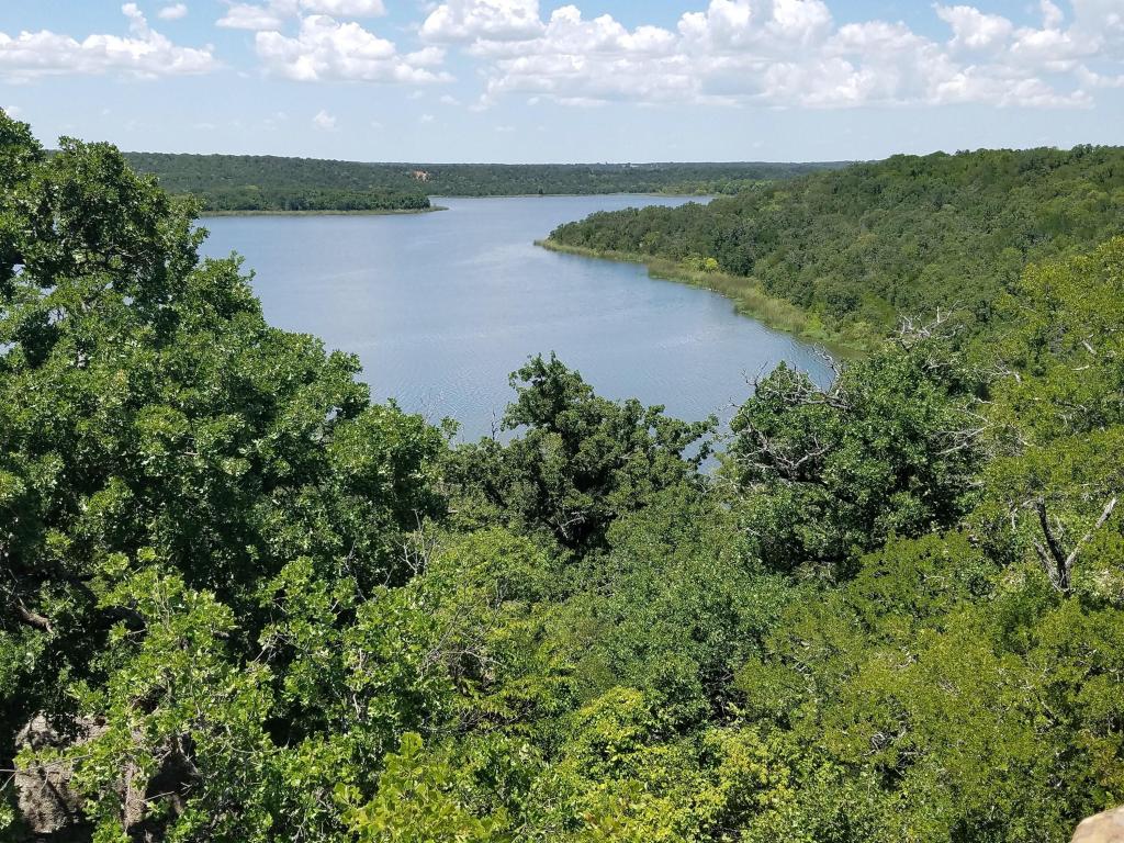 Scenic overlook of Lake Mineral Wells