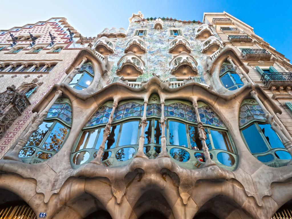 Casa Battlo facade in Barcelona, before the start of the road trip