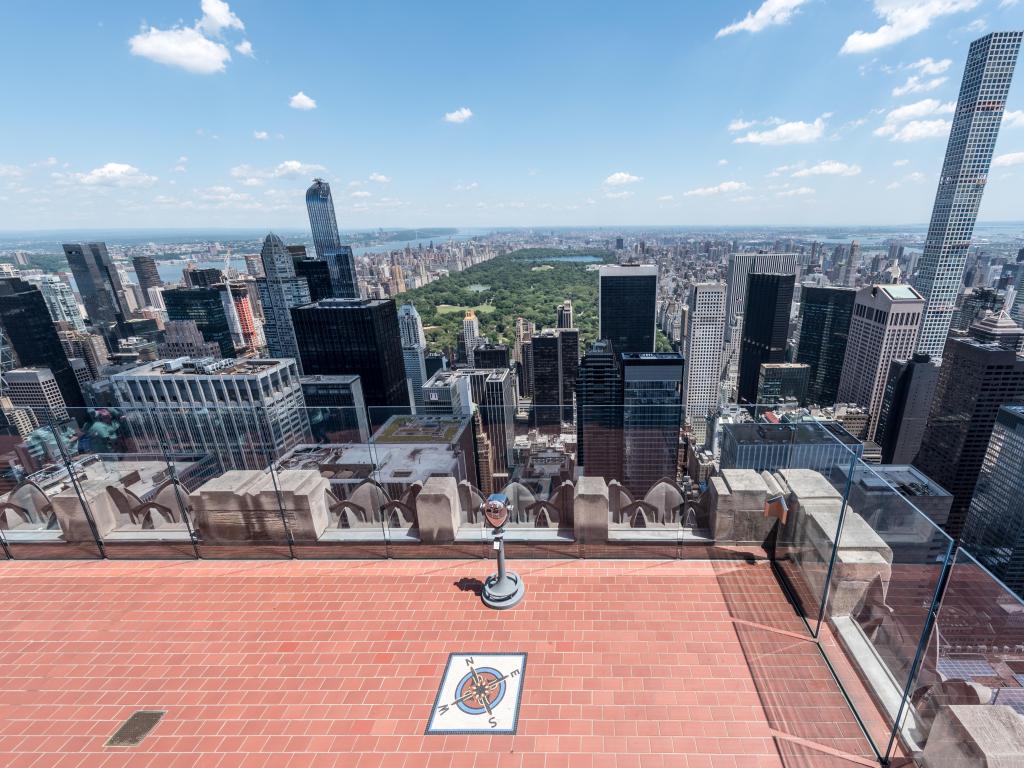  View of Manhattan and Central Park on a sunny day from the Top of the Rock, Rockefeller Center
