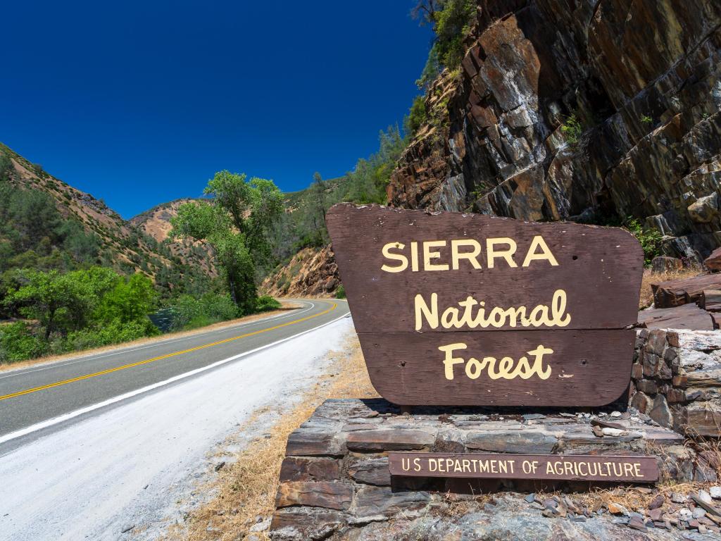Yosemite National Park sign, UNESCO World Heritage Site, California, United States of America, North America