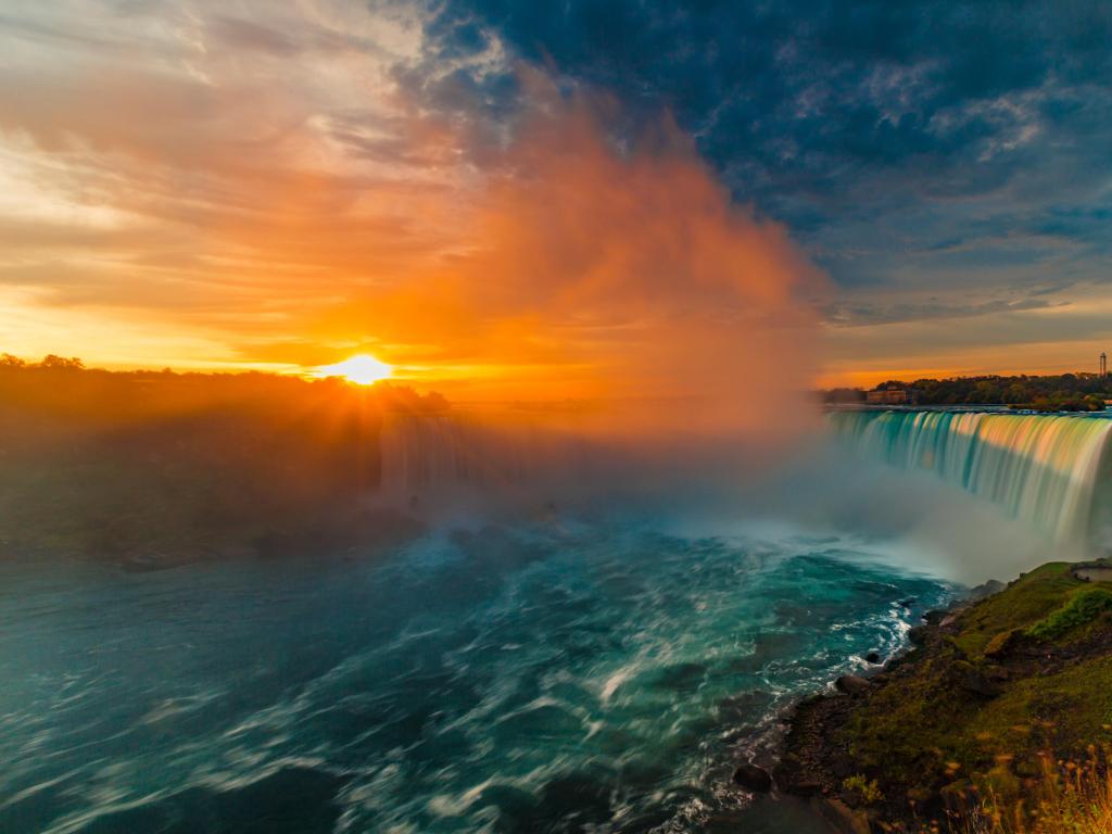 Horeshoe Falls, Niagara Falls at sunset, with mist rising