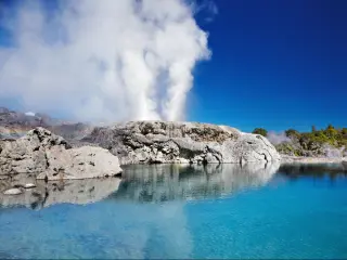 Pohutu Geyser, Whakarewarewa Thermal Valley, Rotorua, New Zealand