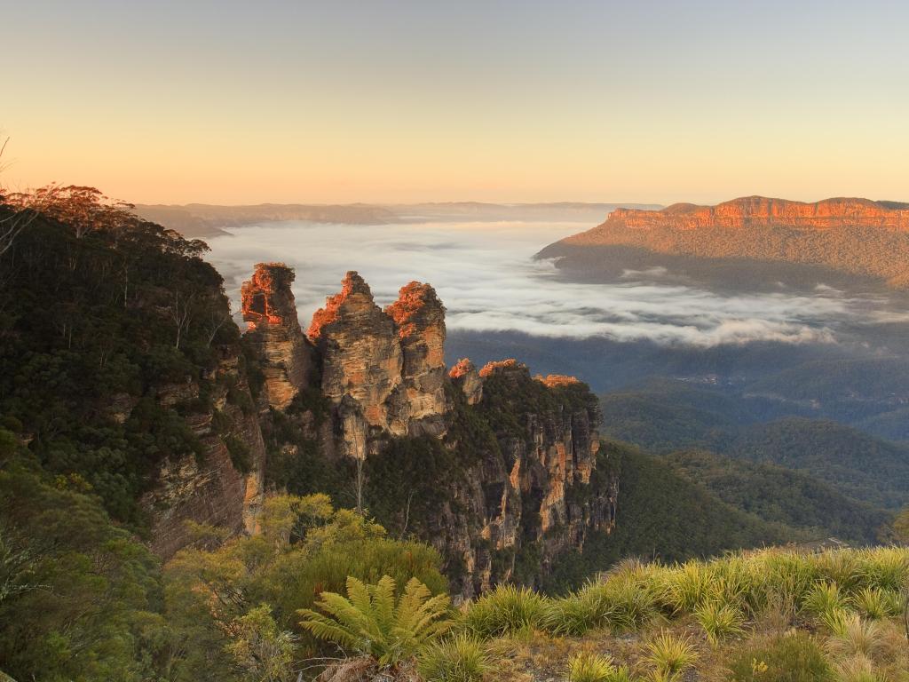 Three Sisters in the Blue Mountains near Sydney at dusk