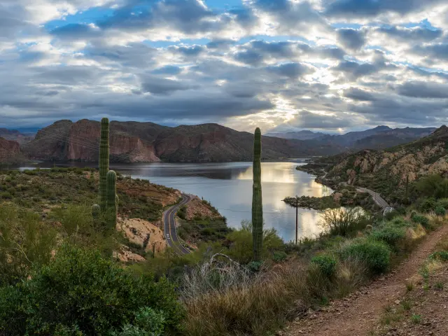 Cloudy morning view at Canyon Lake with rugged mountains in the background