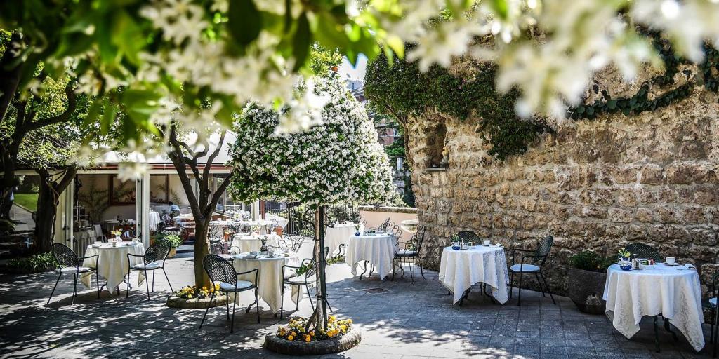 Relaxing terrace of the Hotel Antiche Mura in Sorrento