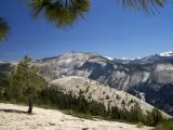 Sweeping views across the North Dome Trail in Yosemite National Park