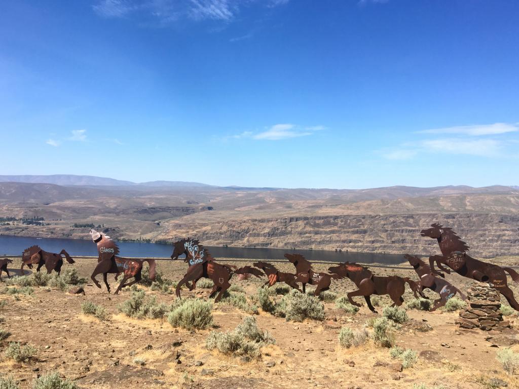 An image with several wild horses sculpted by David Govedare in Vantage, Washington.